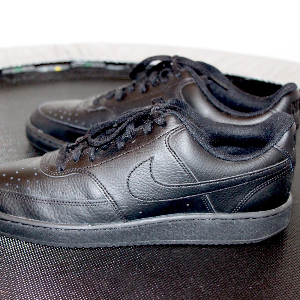 Men’s Nike Court Vision Low 9.5